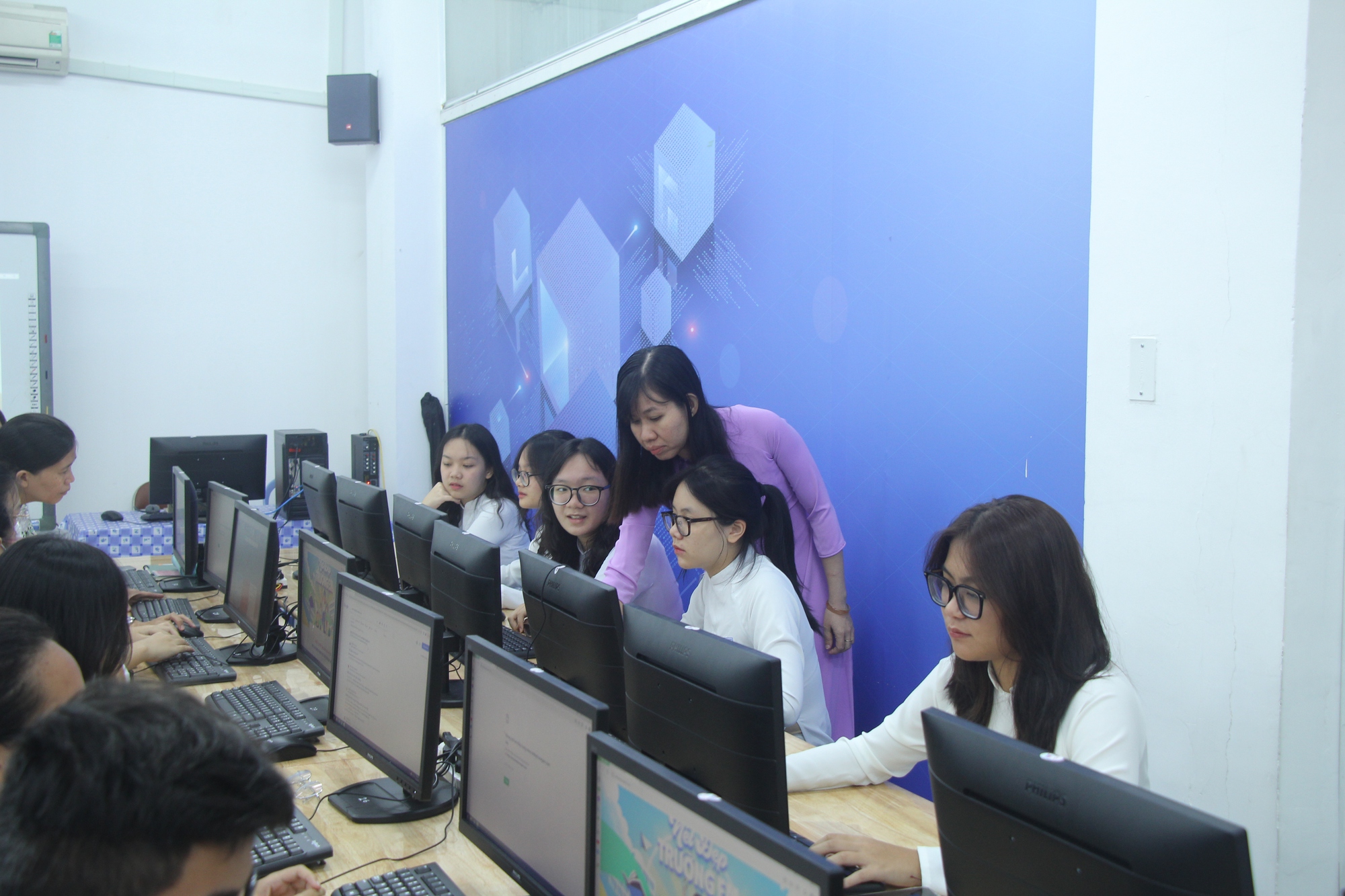 TP HCM: Tổ chức cuộc thi lớn về gi&aacute;o dục ch&iacute;nh trị tư tưởng cho học sinh, sinh vi&ecirc;n  - Ảnh 3.