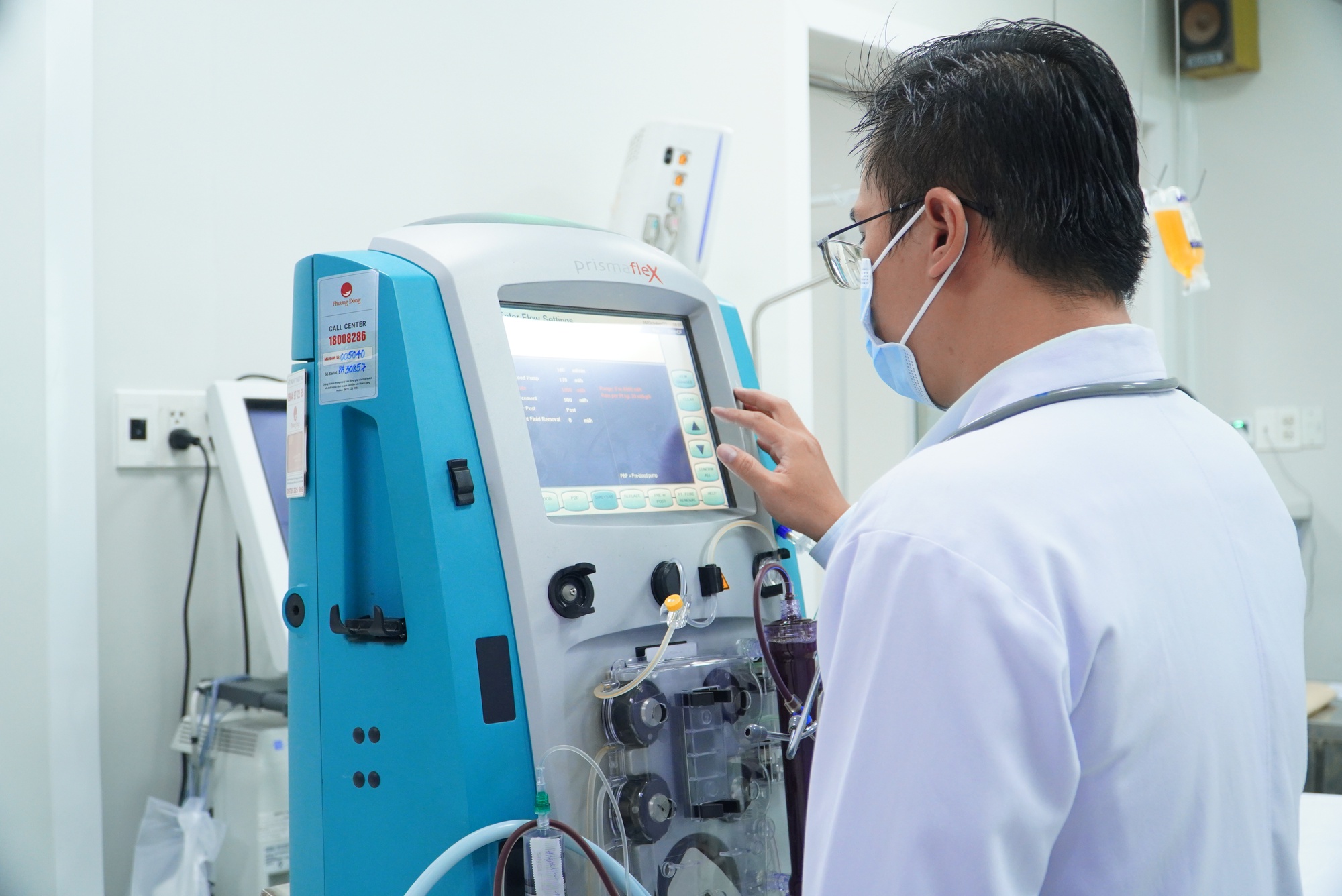 Vụ 2 người tử vong sau uống sữa ở Tiền Giang: Bệnh viện Chợ Rẫy nỗ lực cứu người thứ 3