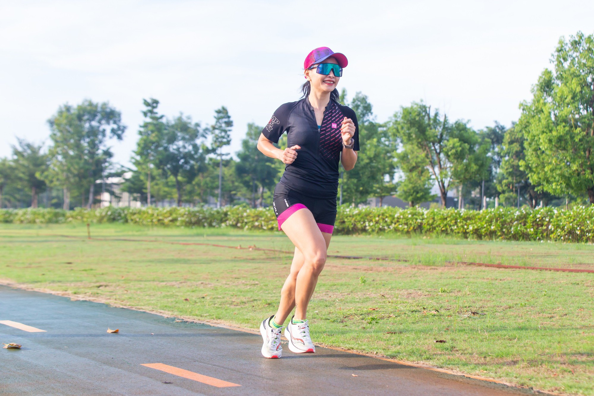 Giải chạy &ldquo;N&ocirc;ng th&ocirc;n Việt Marathon - Long An 2023&rdquo;: Ngắm ho&agrave;ng h&ocirc;n b&ecirc;n s&ocirc;ng V&agrave;m Cỏ - Ảnh 5.