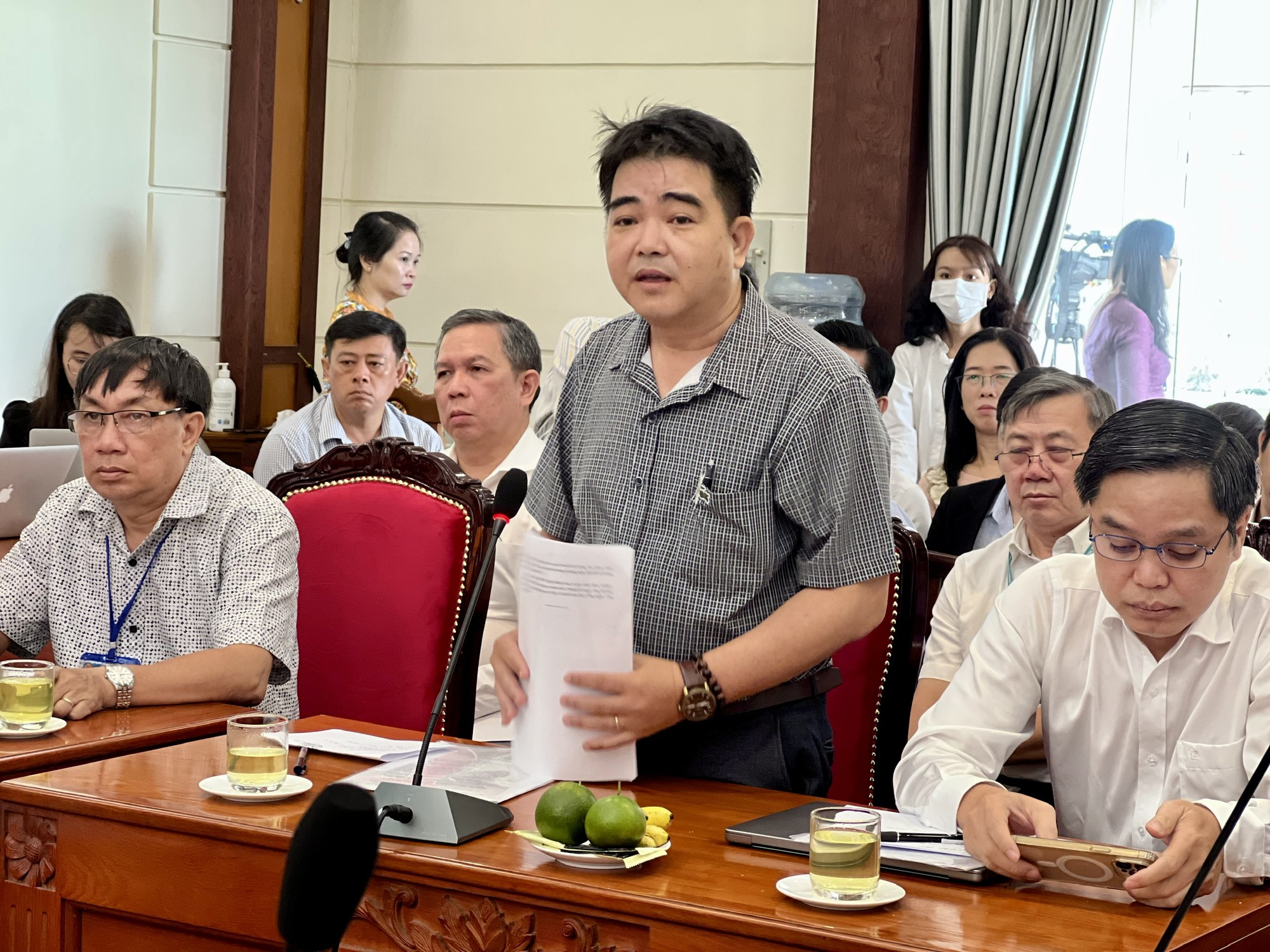 Lương không đủ sống khiến giáo viên bỏ việc, làm thêm nghề tay trái - Ảnh 3.