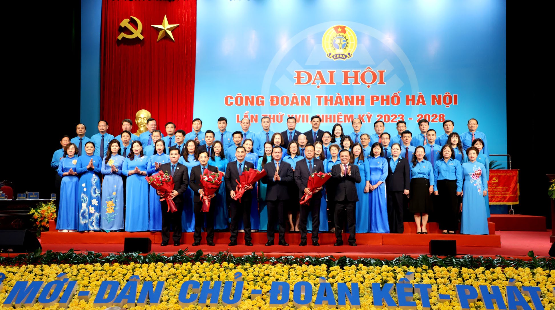 &Ocirc;ng Phạm Quang Thanh t&aacute;i đắc cử Chủ tịch LĐLĐ TP H&agrave; Nội - Ảnh 2.