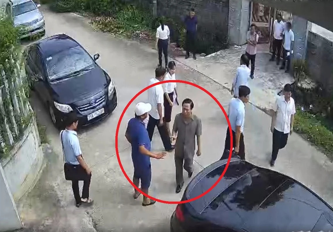 Phó giám đốc sở ở Ninh Bình xưng "mày, tao" với dân khi thực thi công vụ