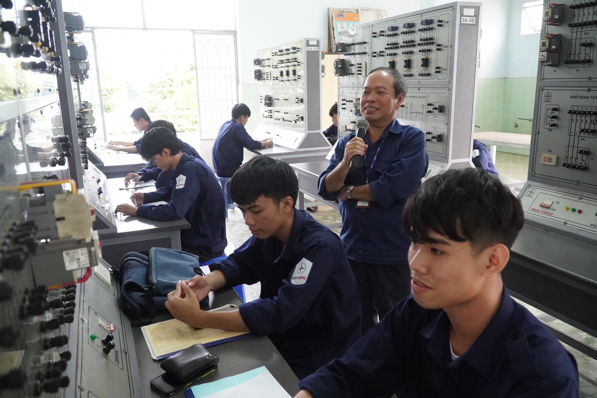 Vì sao trường nghề khó tuyển sinh? - Ảnh 5.