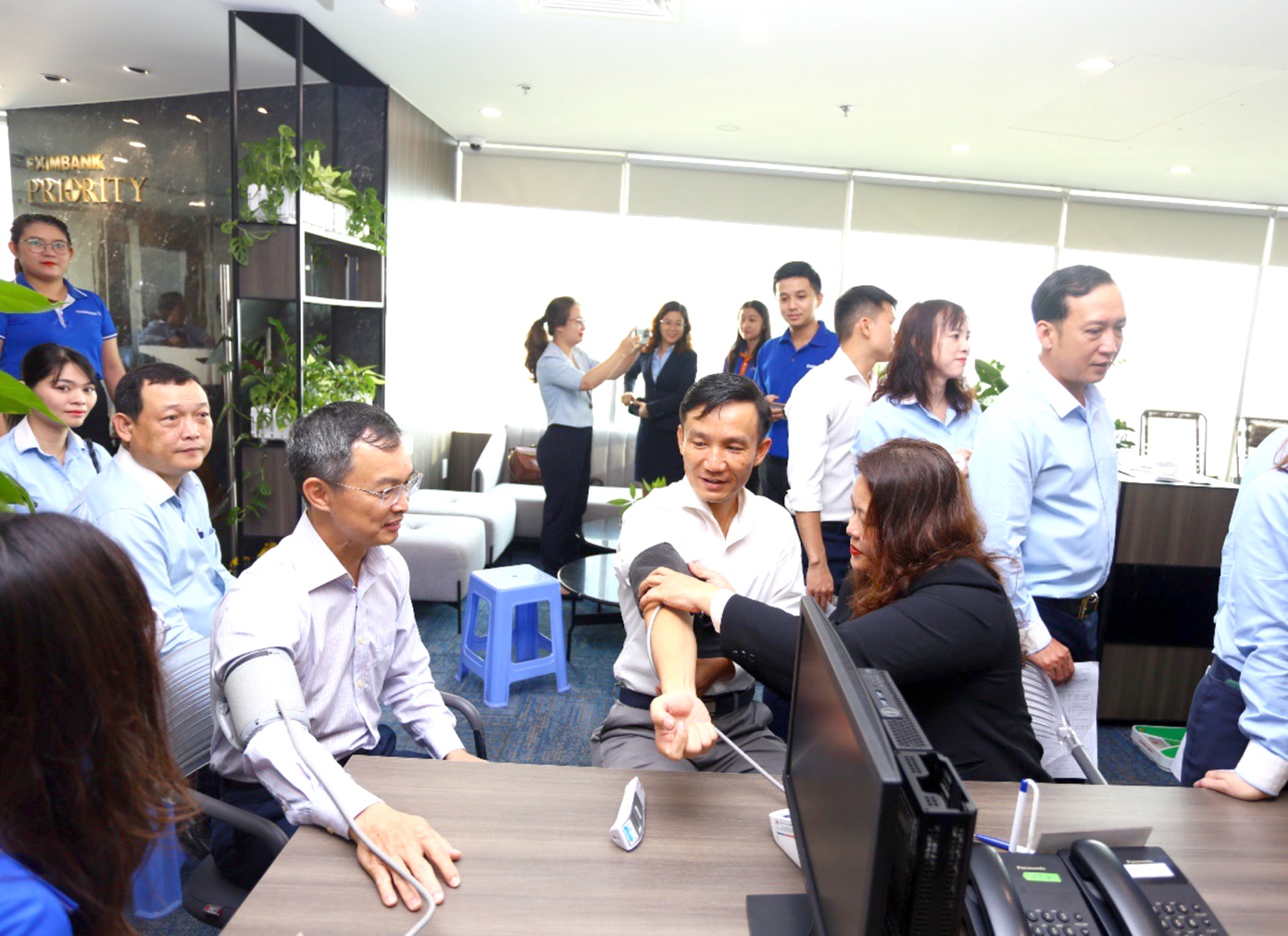 Eximbank tổ chức ng&agrave;y hội hiến m&aacute;u năm 2023 - Ảnh 1.