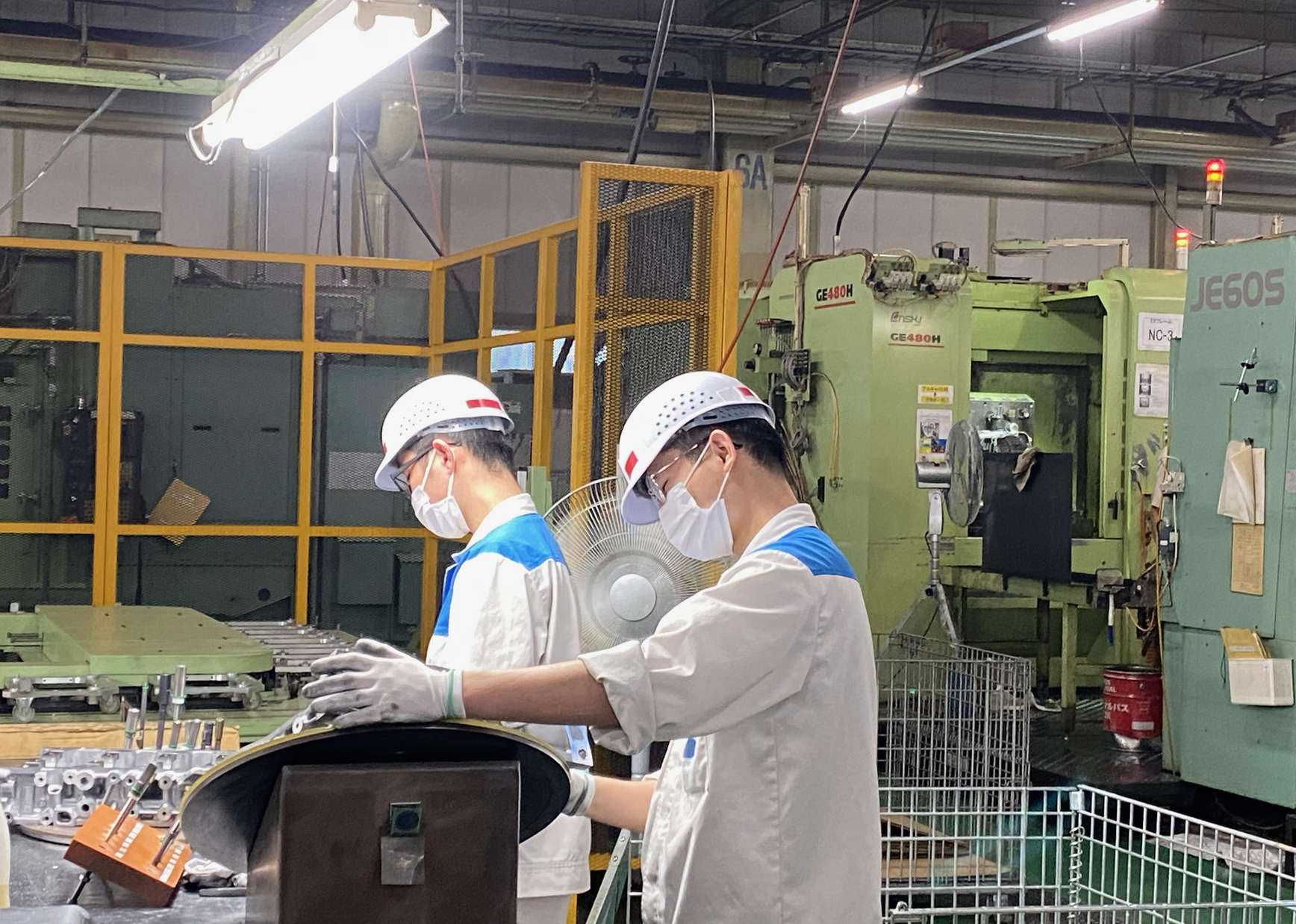 Hướng tới bảo vệ toàn diện người lao động - Ảnh 1.