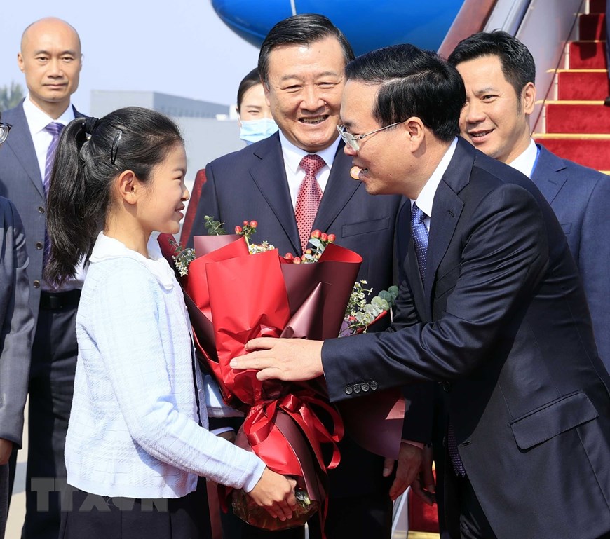 Lễ đón Chủ tịch nước Võ Văn Thưởng tại Sân bay Bắc Kinh - Ảnh 3.