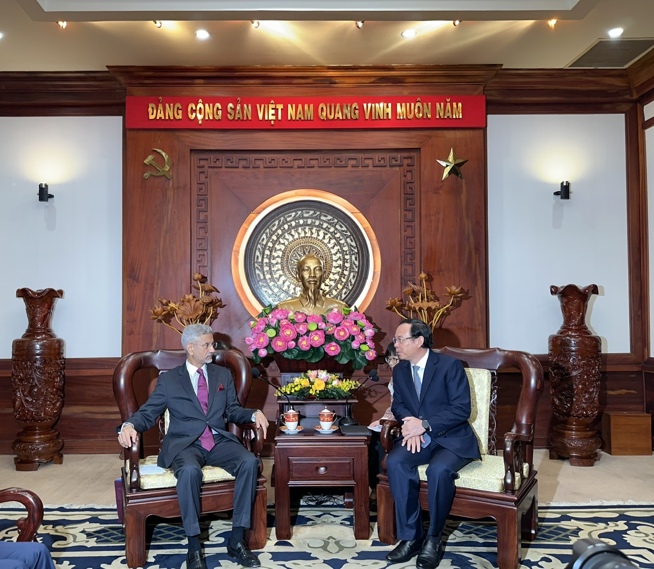 Bộ trưởng Ngoại giao Ấn Độ ấn tượng về TP HCM