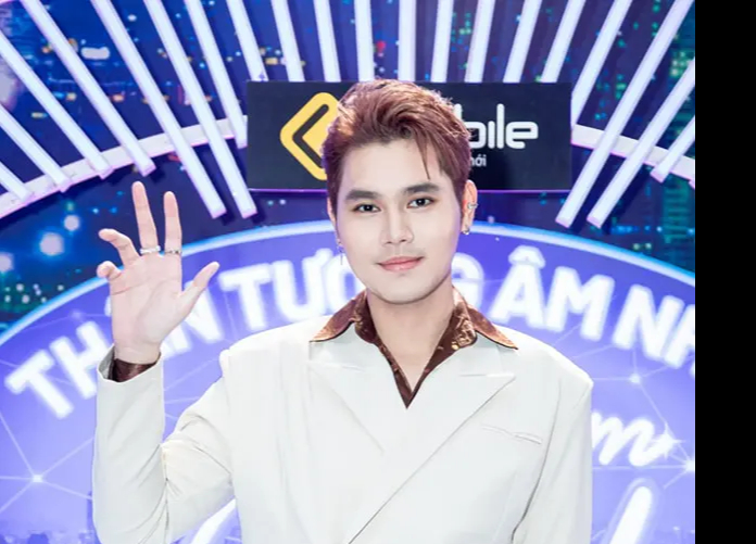 Lâm Phúc Vietnam Idol: hành trình lột xác từ 100 kg đến hotboy