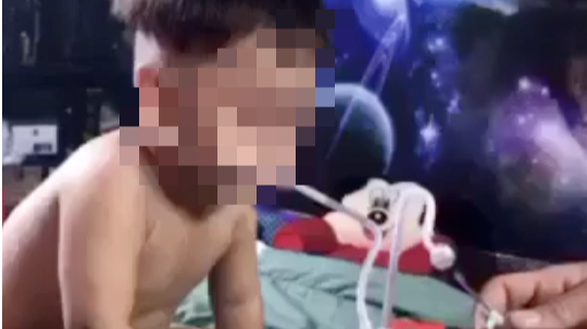 Lời khai của hai kẻ hành hạ, nghi ép bé 3 tuổi hút ma tuý