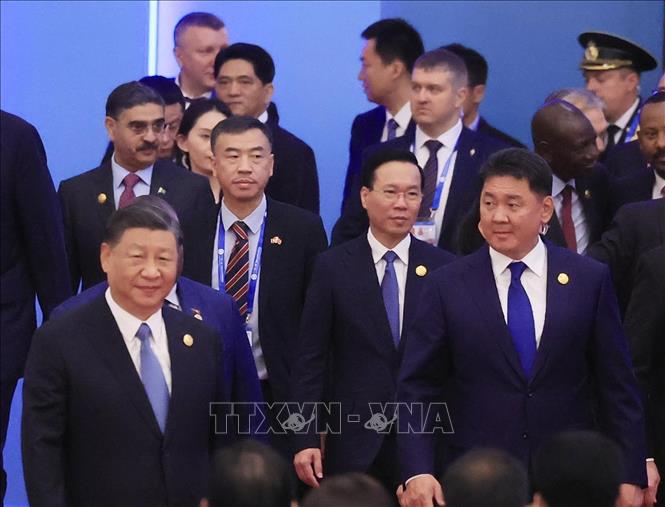 Chủ tịch nước V&otilde; Văn Thưởng dự khai mạc Diễn đ&agrave;n V&agrave;nh đai v&agrave; Con đường - Ảnh 3.