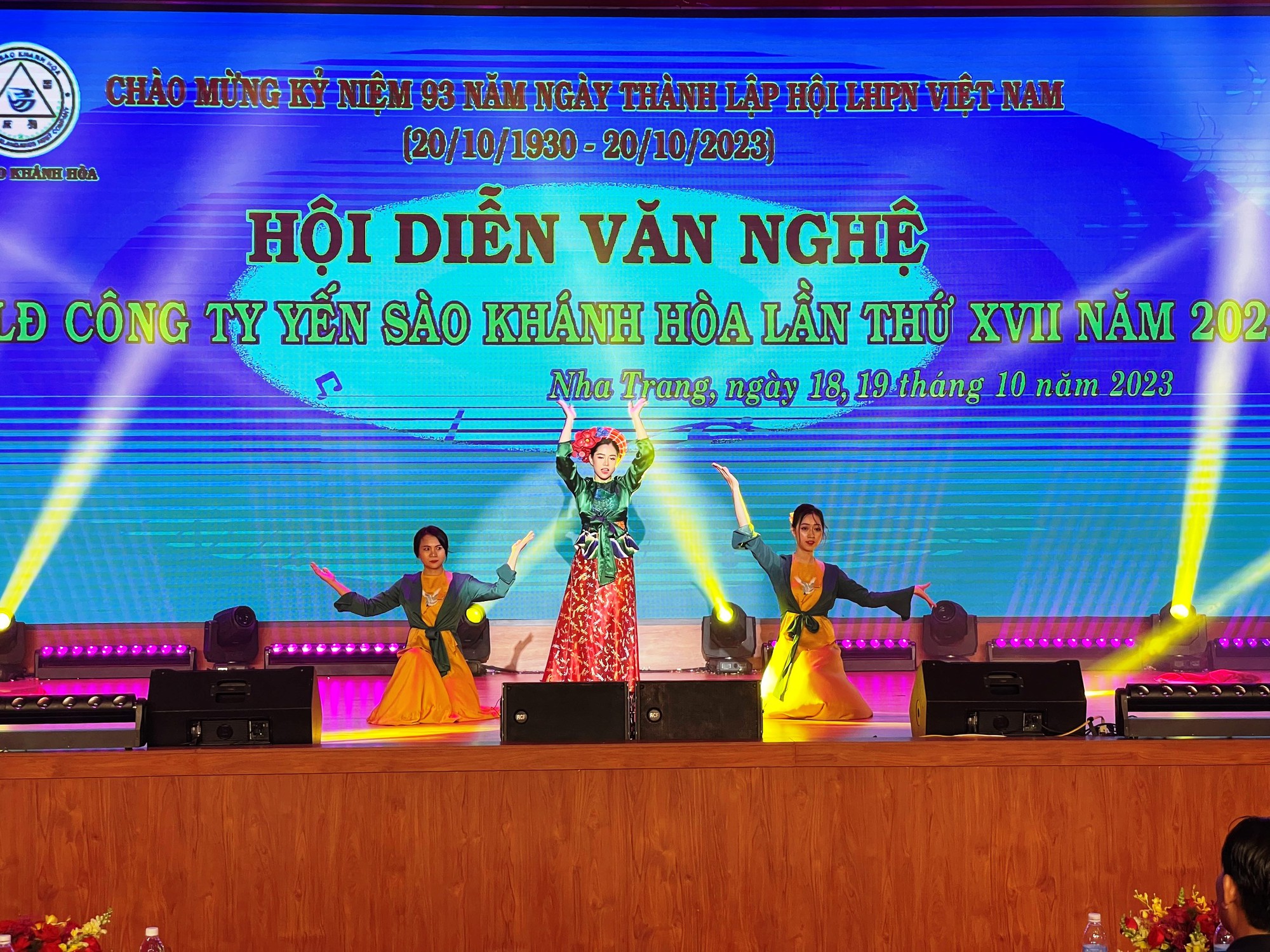 Yến sào Khánh Hòa tôn vinh nữ cán bộ - Ảnh 1.