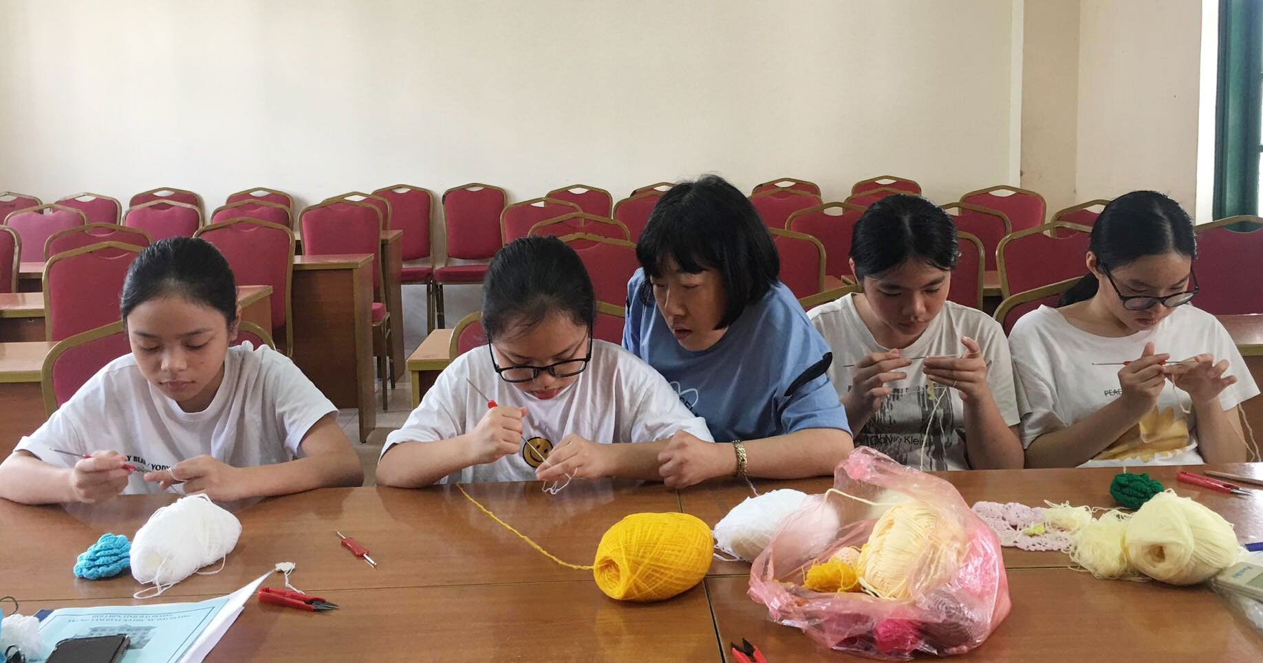 Cuộc thi viết "Người Thầy kính yêu": Cô giáo "tí hon" 20 năm miệt mài dạy nghề