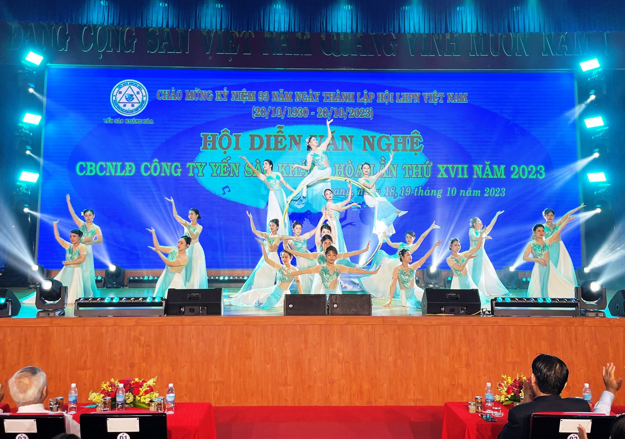 Yến sào Khánh Hòa tôn vinh nữ cán bộ