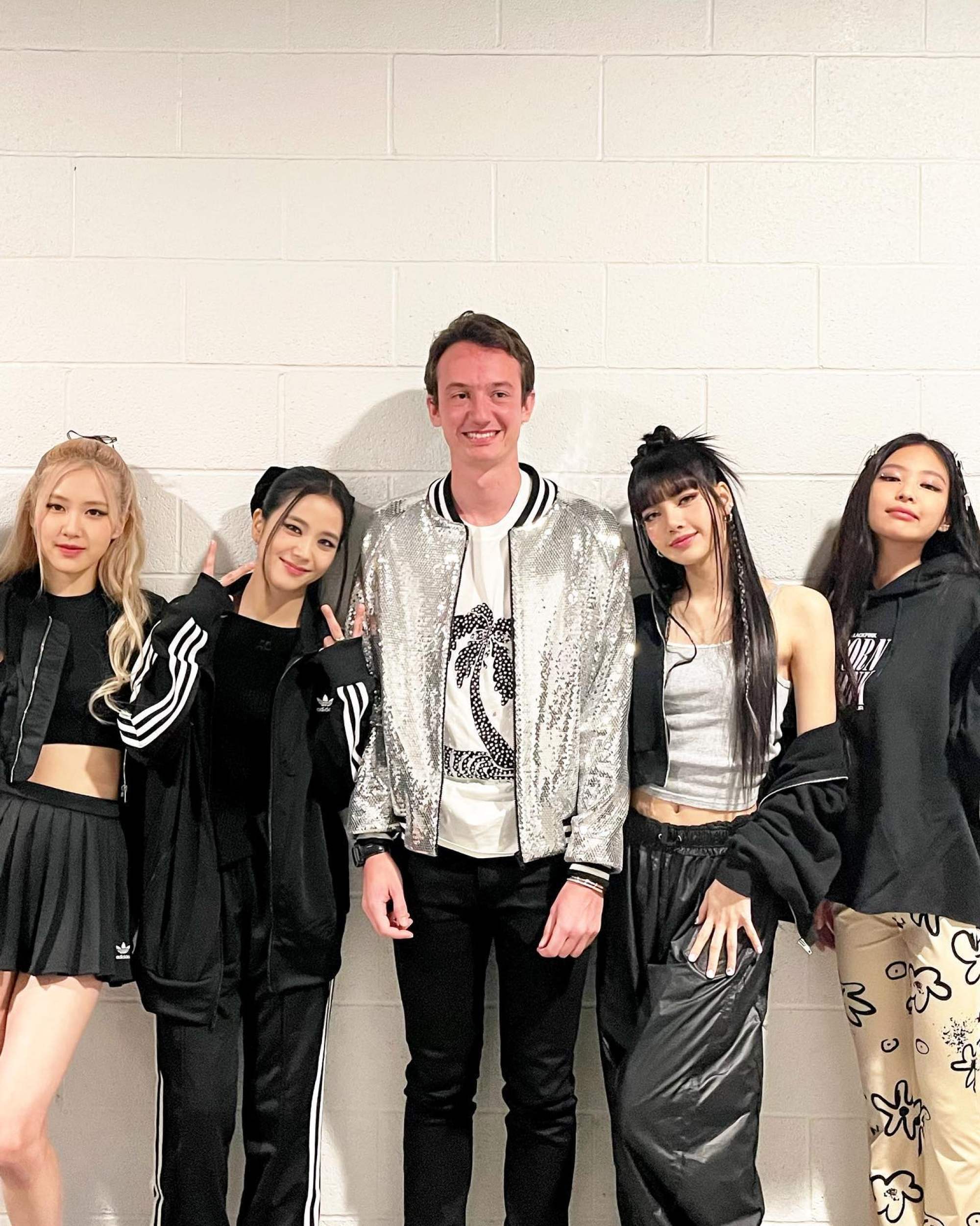 Lại rộ tin hẹn hò Lisa (Blackpink) và tỉ phú trẻ - Ảnh 5.