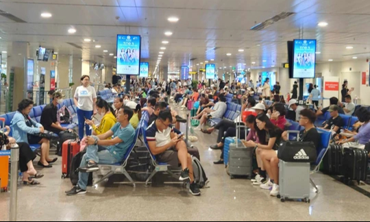 Nguyên nhân chính nào dẫn đến các chuyến bay "delay"?