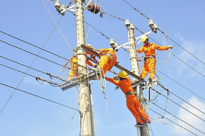 Sóc Trăng: Vận động khách hàng thanh toán tiền điện bằng hình thức không dùng tiền mặt