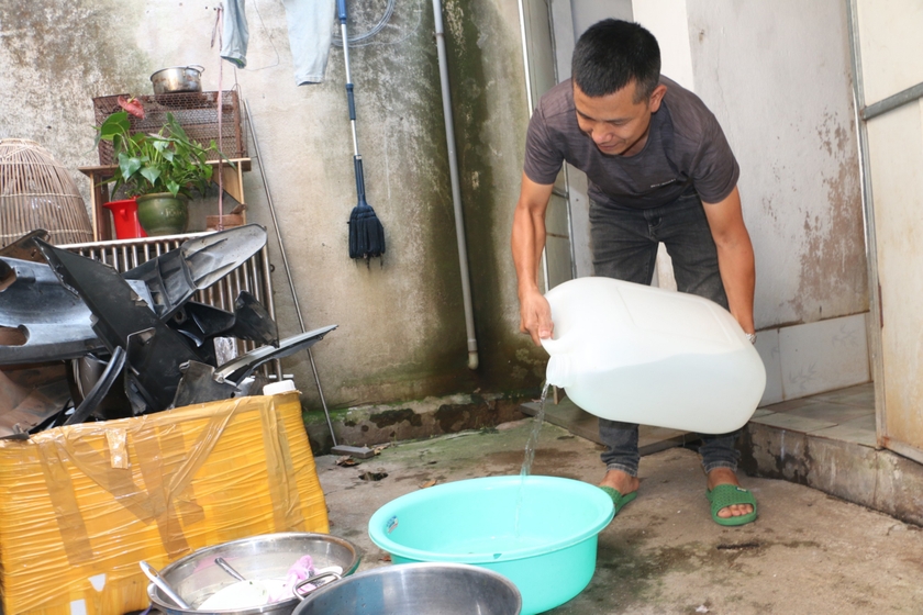 Bi hài công ty nước thiếu tiền công ty điện, 1.600 hộ dân lãnh đủ?