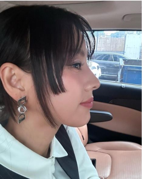 Suzy, Lee Hyori cùng nhiều sao Hàn đón đầu xu hướng tóc Hime: Ai xinh hơn? - Ảnh 4.