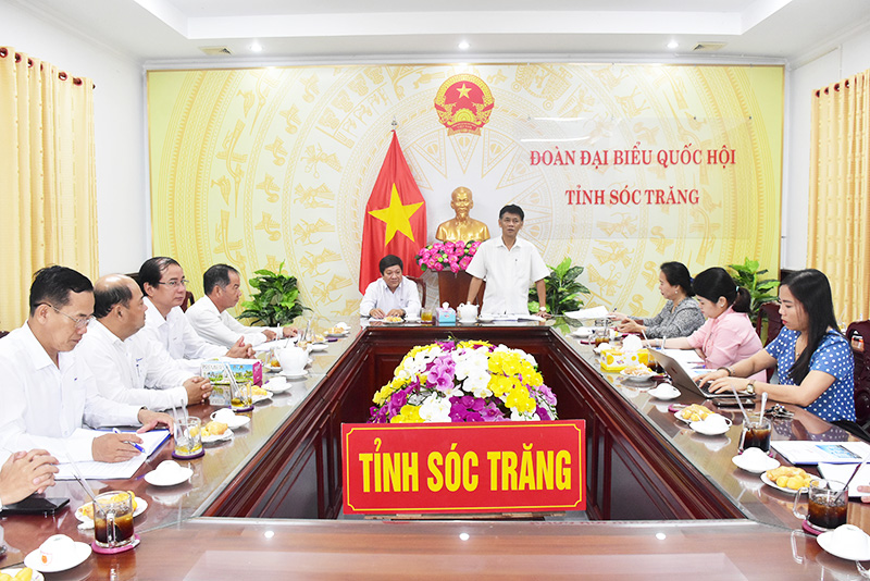 S&oacute;c Trăng: Vận động kh&aacute;ch h&agrave;ng thanh to&aacute;n tiền điện bằng h&igrave;nh thức kh&ocirc;ng d&ugrave;ng tiền mặt - Ảnh 1.