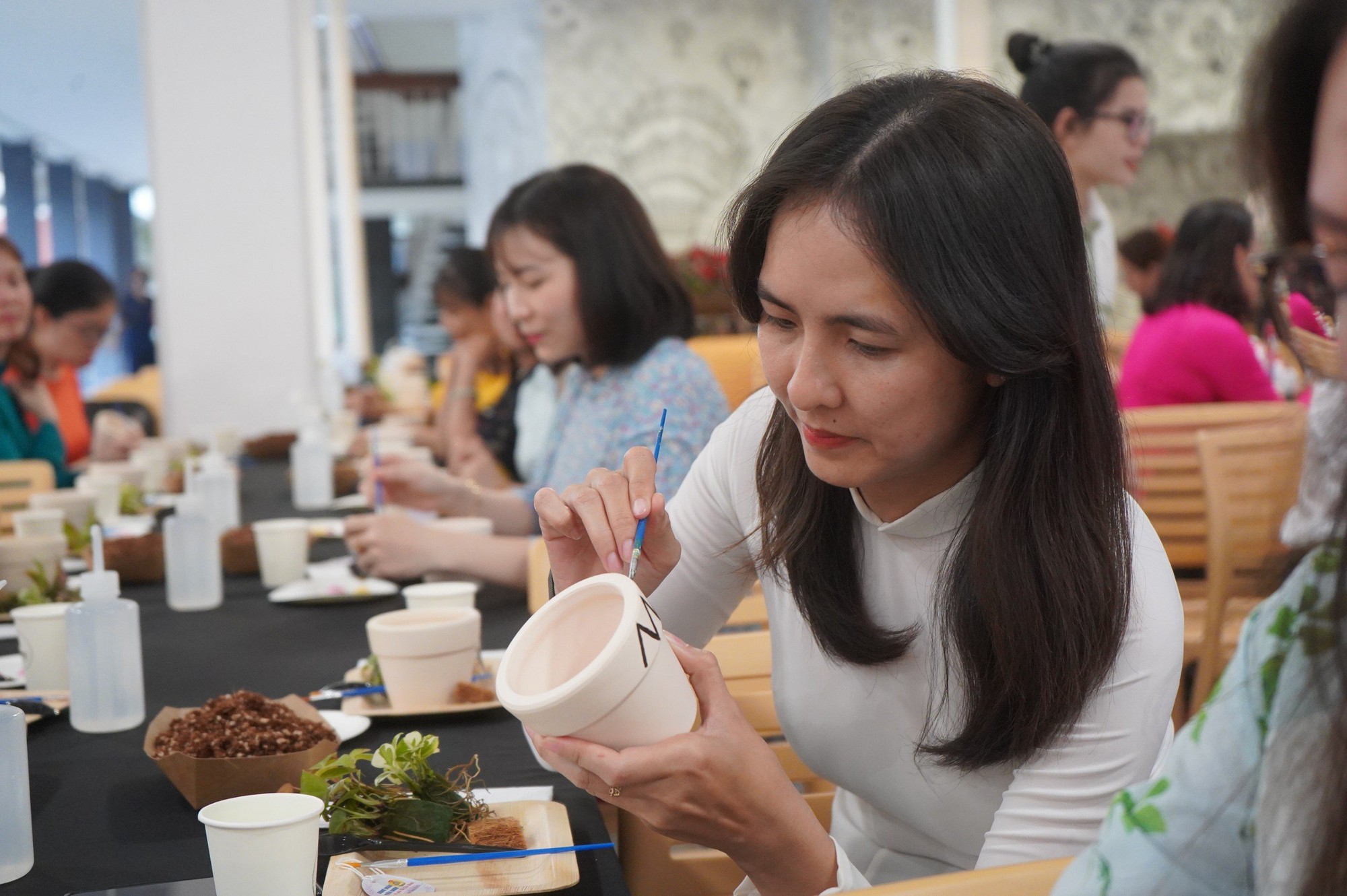 Mang niềm vui đến với nữ CNVC-LĐ