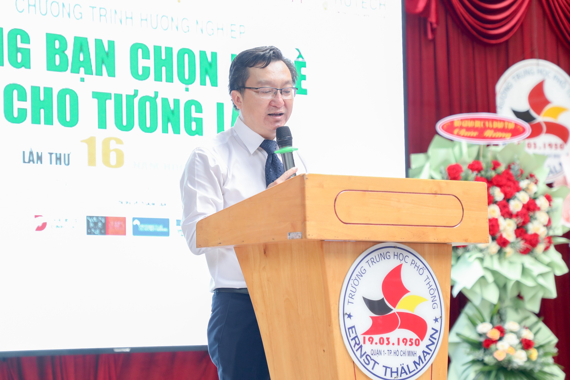 Mỗi năm TP HCM có khoảng gần 80.000 thí sinh xét tuyển ĐH, CĐ