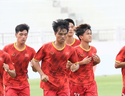 HLV Hoàng Anh Tuấn triệu tập tuyển U18 Việt Nam chuẩn bị đấu Hàn Quốc, Morocco