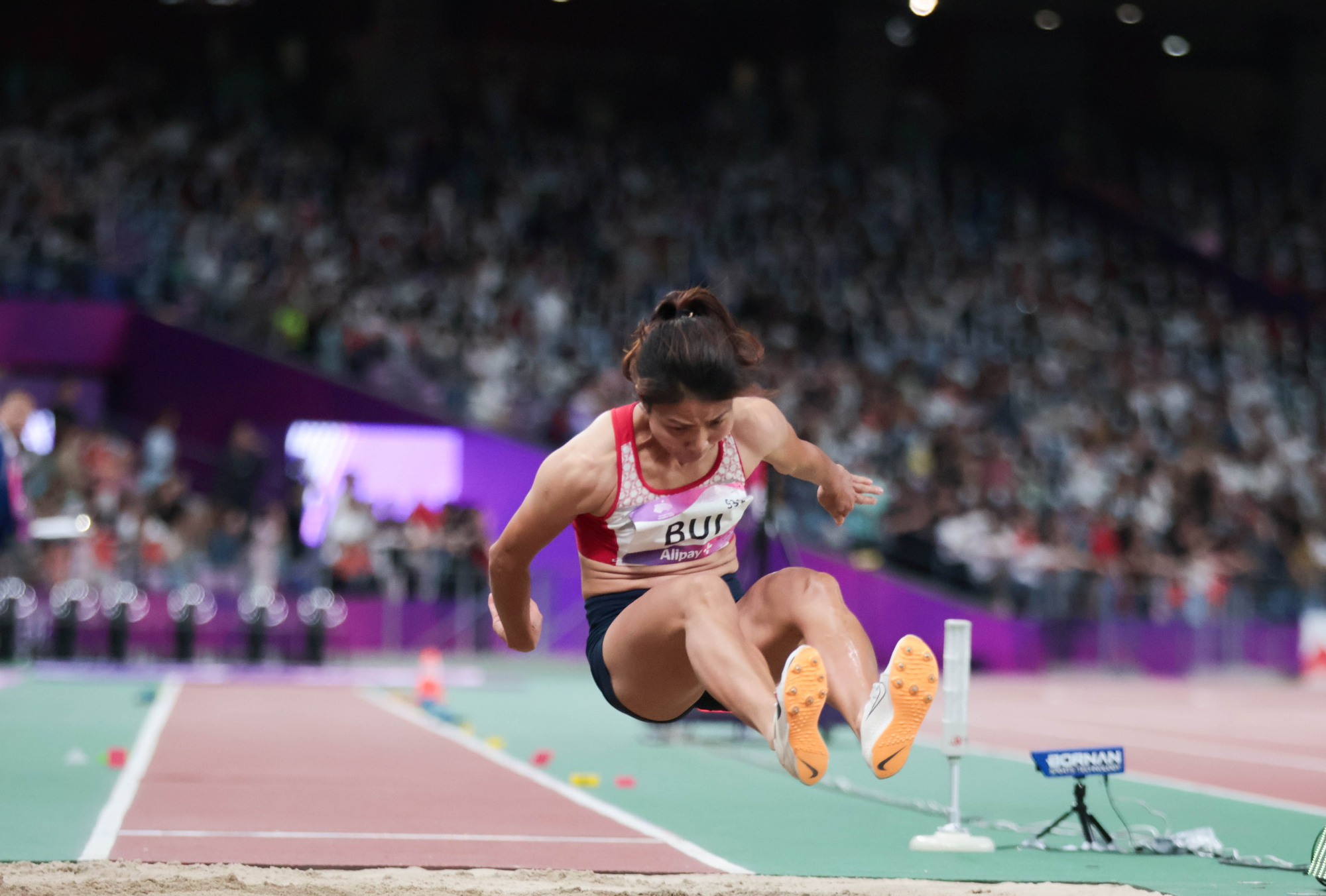ASIAD 19 ngày 2-10: Nhà vô địch nhảy xa Bùi Thị Thu Thảo mất ngôi
