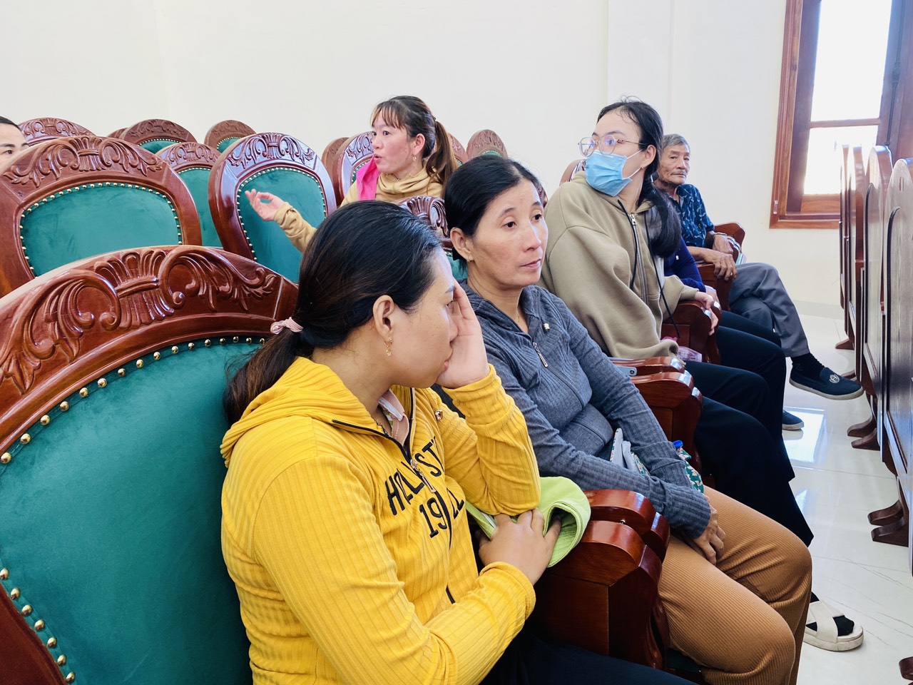 H&igrave;nh ảnh đưa 78 ngư d&acirc;n Quảng Nam gặp nạn tr&ecirc;n biển v&agrave; 2 thi thể v&agrave;o bờ - Ảnh 9.