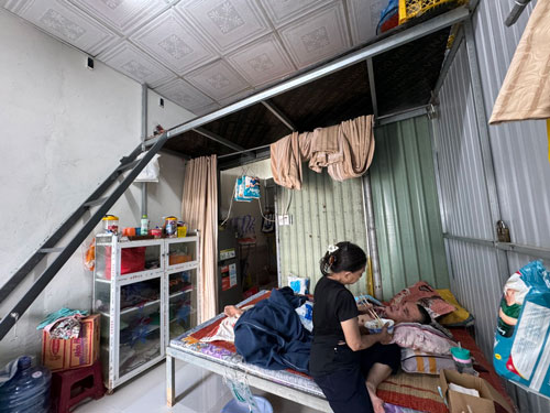 Rốn lũ giữa l&ograve;ng Đ&agrave; Nẵng - Ảnh 1.