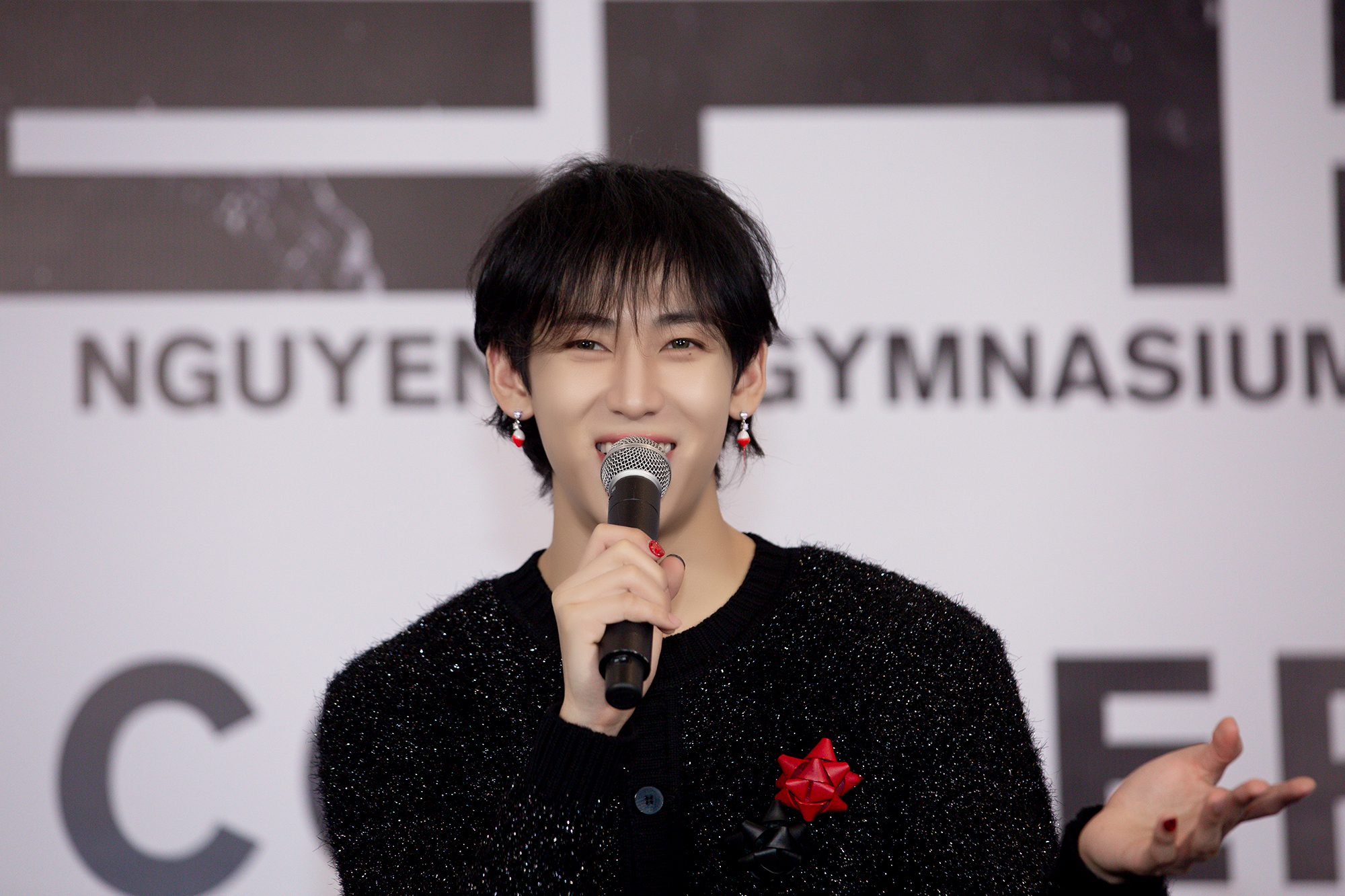 "Bạn thân Lisa", BamBam, chia sẻ lo lắng trước show diễn solo đầu tiên tại Việt Nam