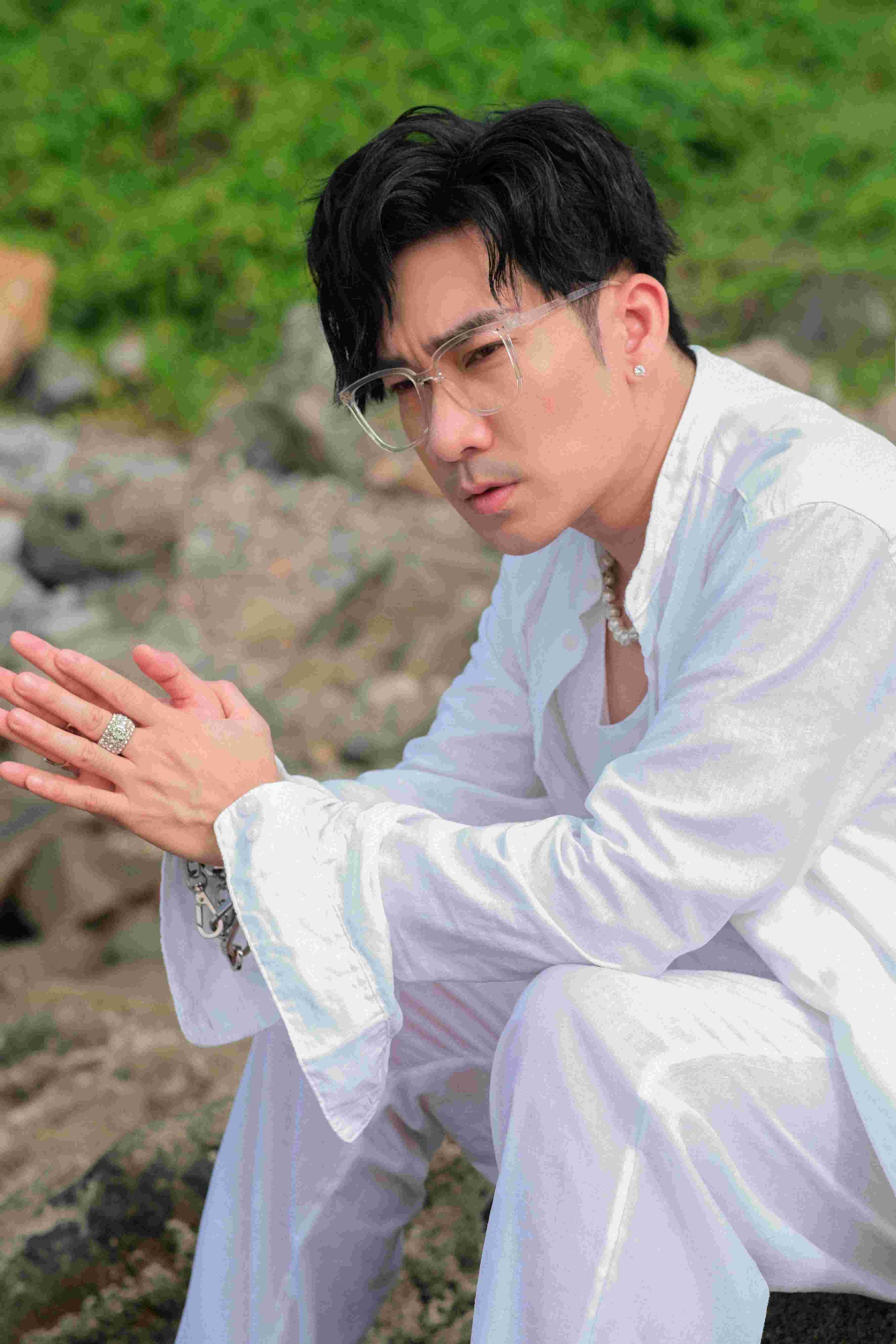 Ca sĩ Quang Hà bắt tay Đông Thiên Đức tìm ca khúc hit - Ảnh 1.