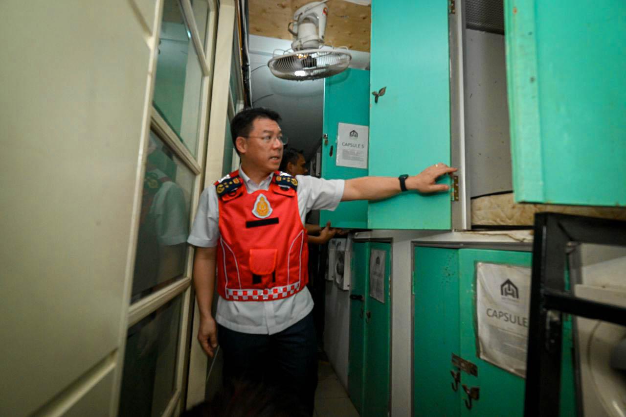 Hoảng hồn với phòng trọ "quan tài" ở Malaysia
