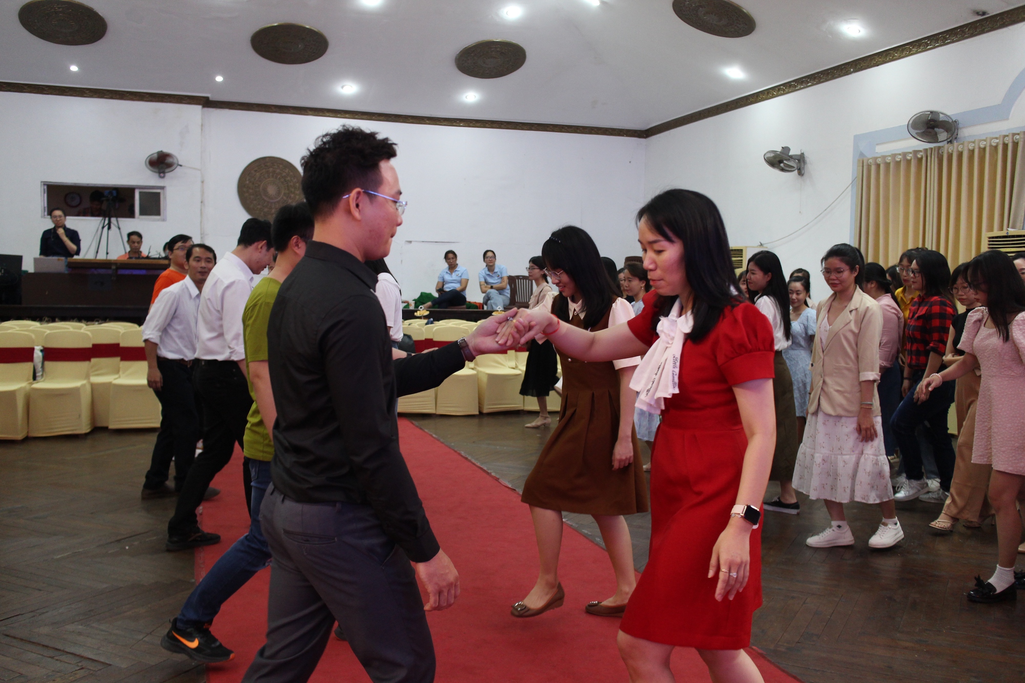 Kết nối xe duyên cho lao động trẻ