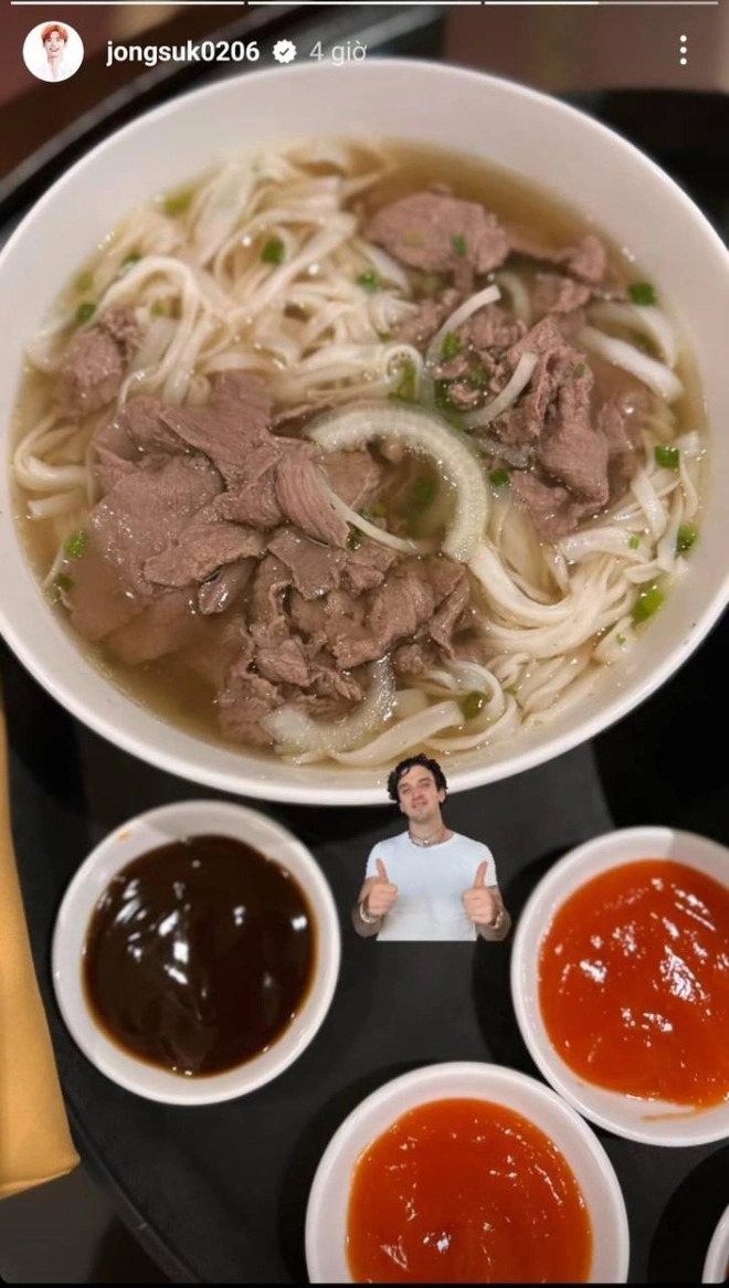 N&oacute;n l&aacute;, phở, b&aacute;nh m&igrave; chinh phục loạt sao H&agrave;n! - Ảnh 8.