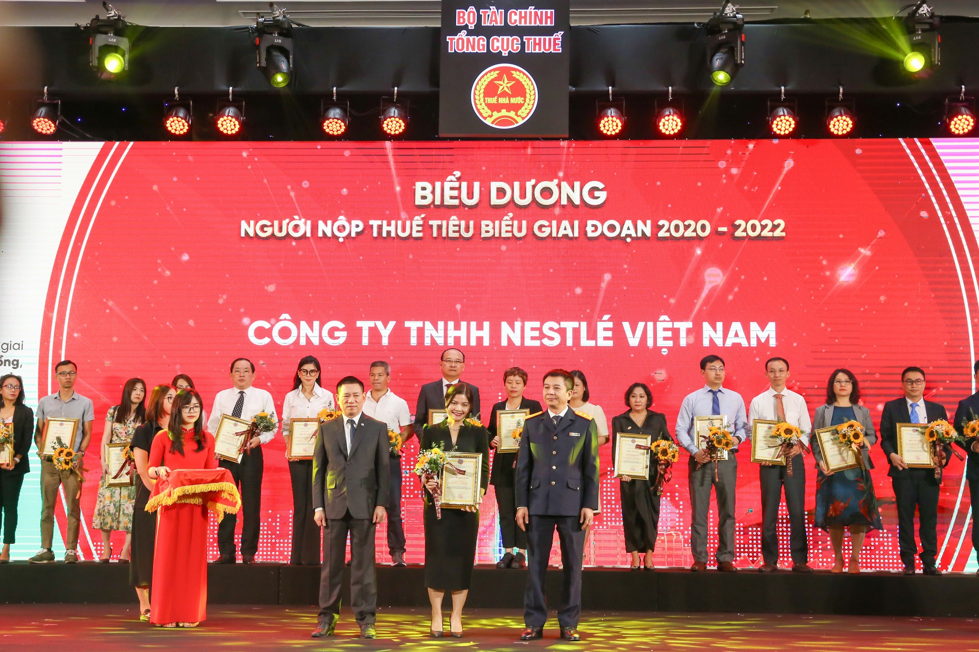 Nestlé Việt Nam được biểu dương vì thành tích đóng góp vào ngân sách - Ảnh 1. Nestlé Việt Nam được biểu dương vì thành tích đóng góp vào ngân sách - Ảnh 1.