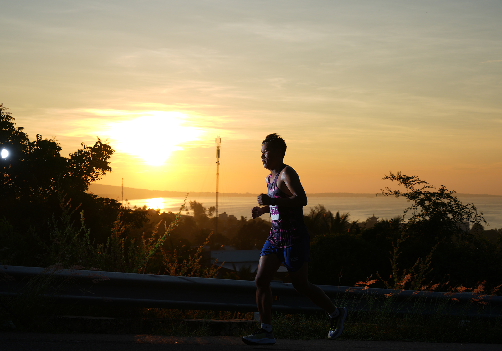 Cựu tuyển thủ Phạm Thị B&igrave;nh chinh phục Phan Thiết Marathon 2023 - Ảnh 2.