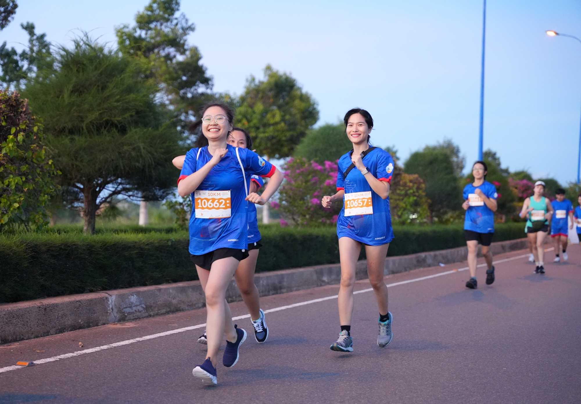 Cựu tuyển thủ Phạm Thị B&igrave;nh chinh phục Phan Thiết Marathon 2023 - Ảnh 9.