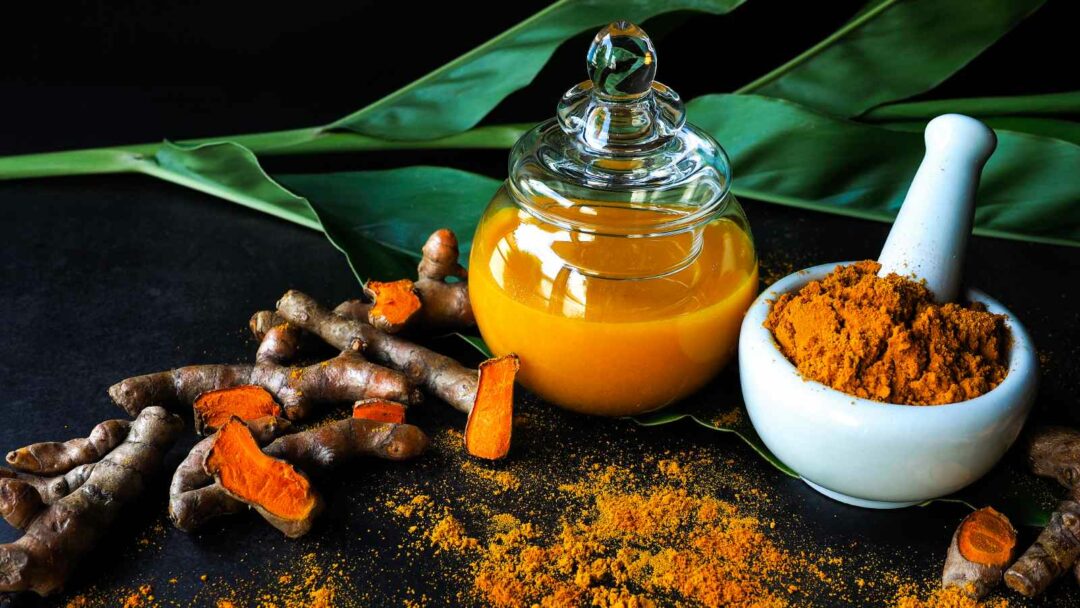 Củ nghệ trị được &ldquo;nỗi &aacute;m ảnh&rdquo; của d&acirc;n văn ph&ograve;ng? - Ảnh 1.