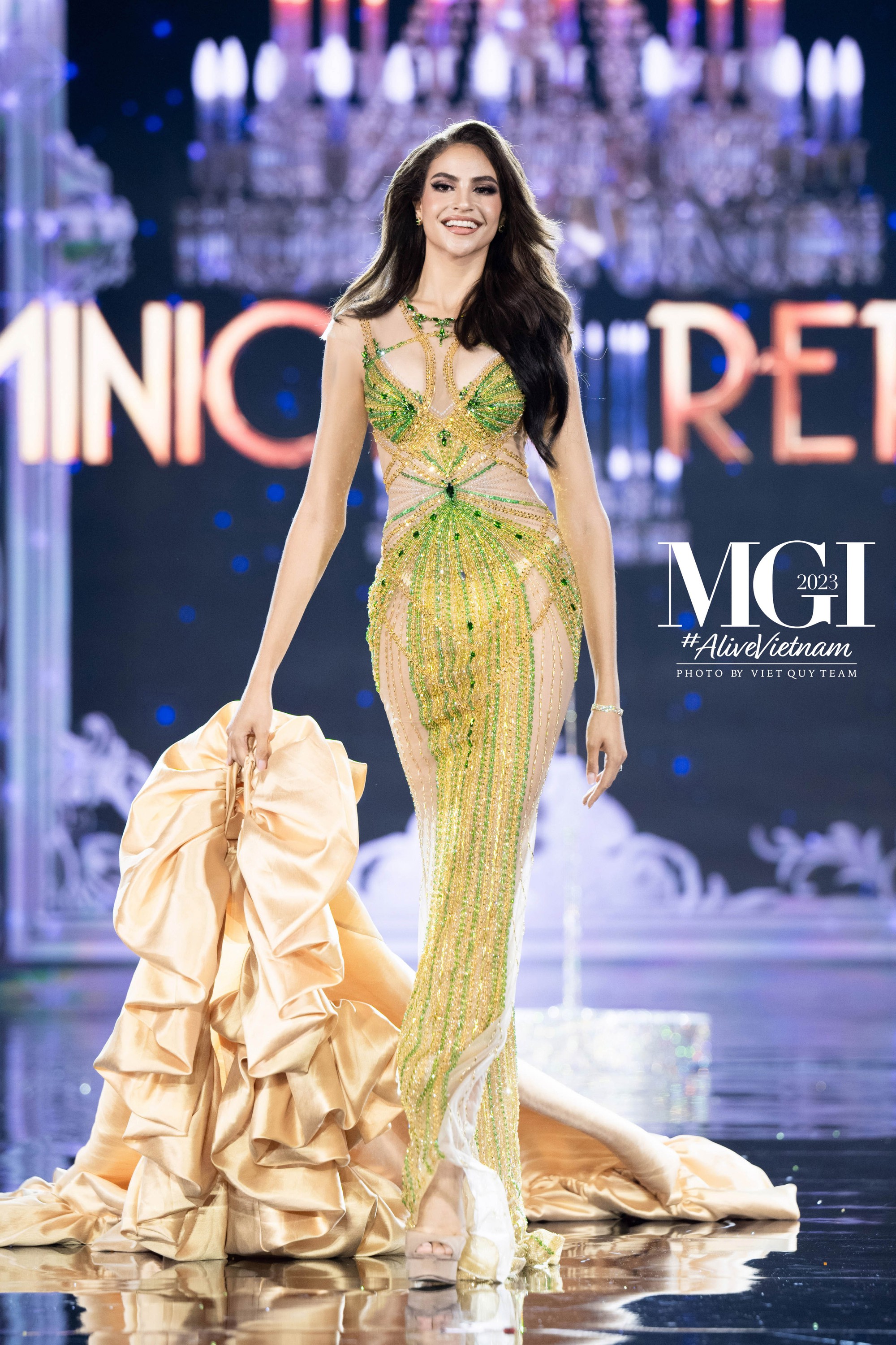 Thí sinh Miss Grand International 2023 đốt cháy sân khấu với bikini - Ảnh 18.