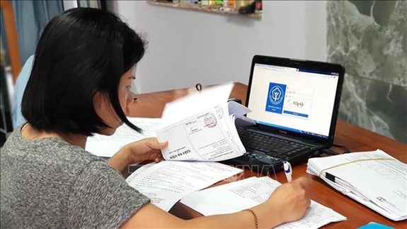 Làm việc tại nhà: Nên nhưng cần cân nhắc