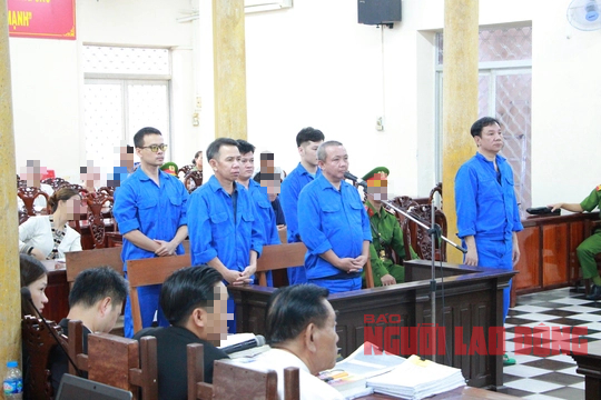 Chủ tiệm vàng ở An Giang thành khẩn khai báo vụ buôn lậu vàng - Ảnh 1.