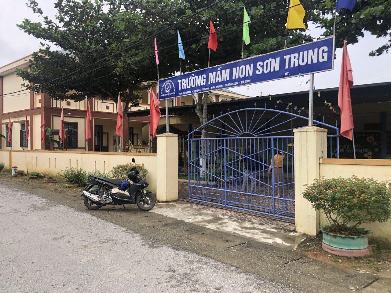 Chủ thầu rơi từ tầng 2 xuống đất tử vong tại công trình