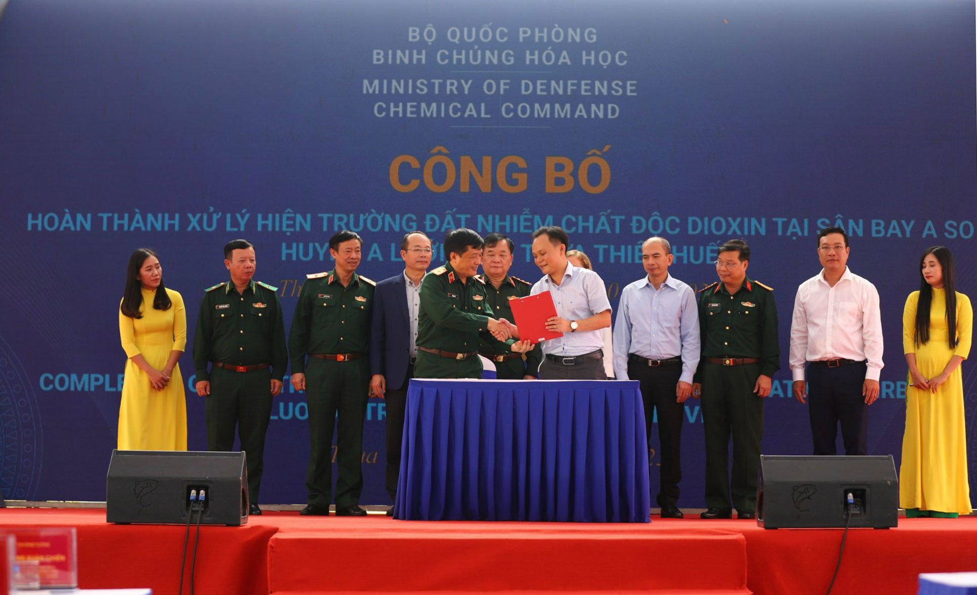 S&acirc;n bay A So đ&atilde; sạch chất độc dioxin - Ảnh 1.