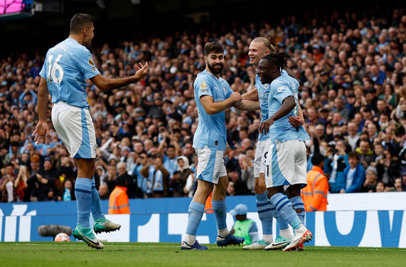 Man City mơ hat-trick