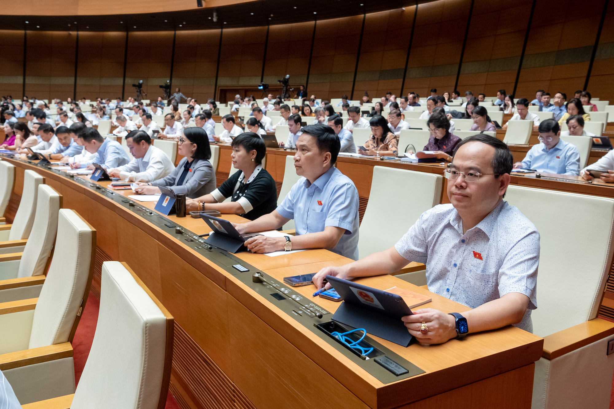 Sáng nay, Quốc hội lấy phiếu tín nhiệm 44 người - Ảnh 1.
