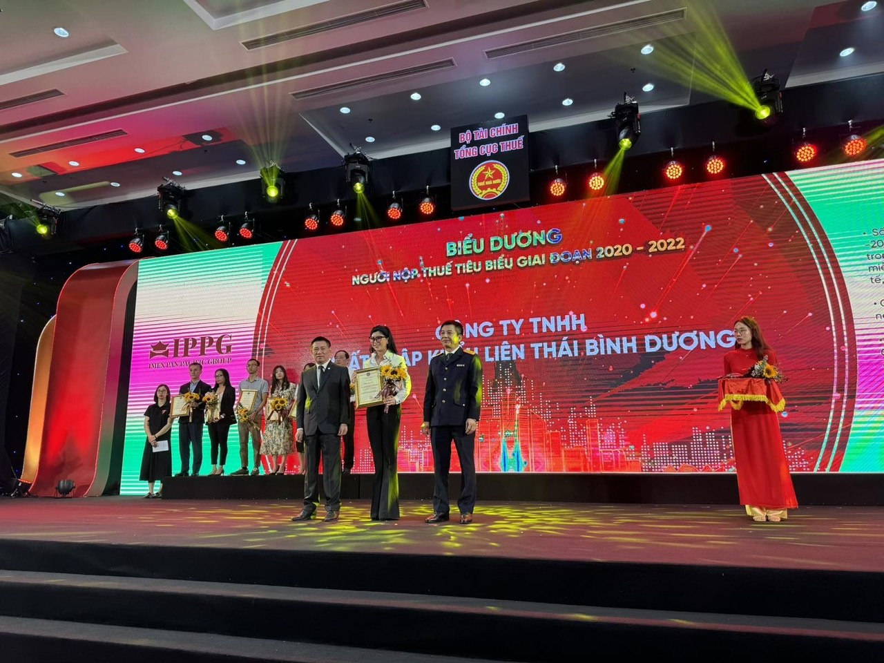 IPPG được vinh danh doanh nghiệp nộp thuế tiêu biểu