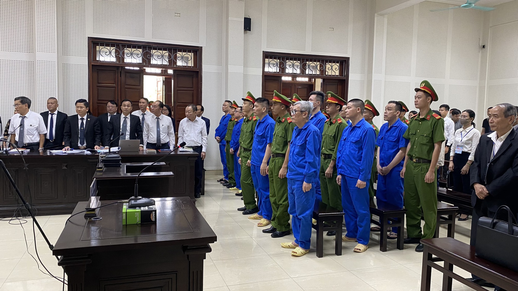 Cựu Chủ tịch AIC Nguyễn Thị Thanh Nh&agrave;n bị đề nghị mức &aacute;n 10-11 năm t&ugrave; - Ảnh 3.