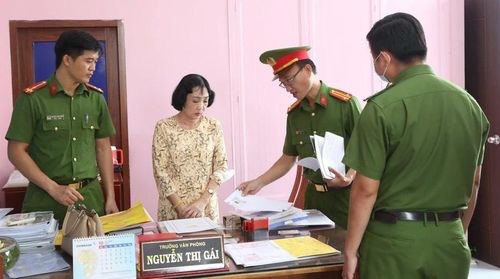 Trưởng văn phòng công chứng Nguyễn Thị Gái bị khởi tố, cấm đi khỏi nơi cư trú