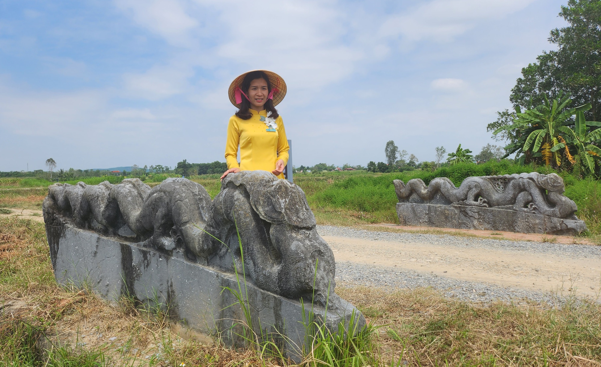 B&iacute; ẩn đ&ocirc;i rồng đ&aacute; kh&ocirc;ng đầu ở Th&agrave;nh nh&agrave; Hồ- Ảnh 4.
