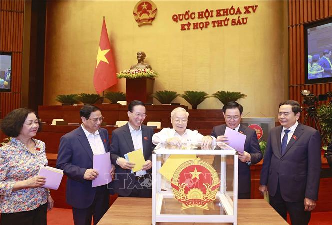 C&ocirc;ng bố kết quả lấy phiếu t&iacute;n nhiệm với 44 người trong chiều nay - Ảnh 1.